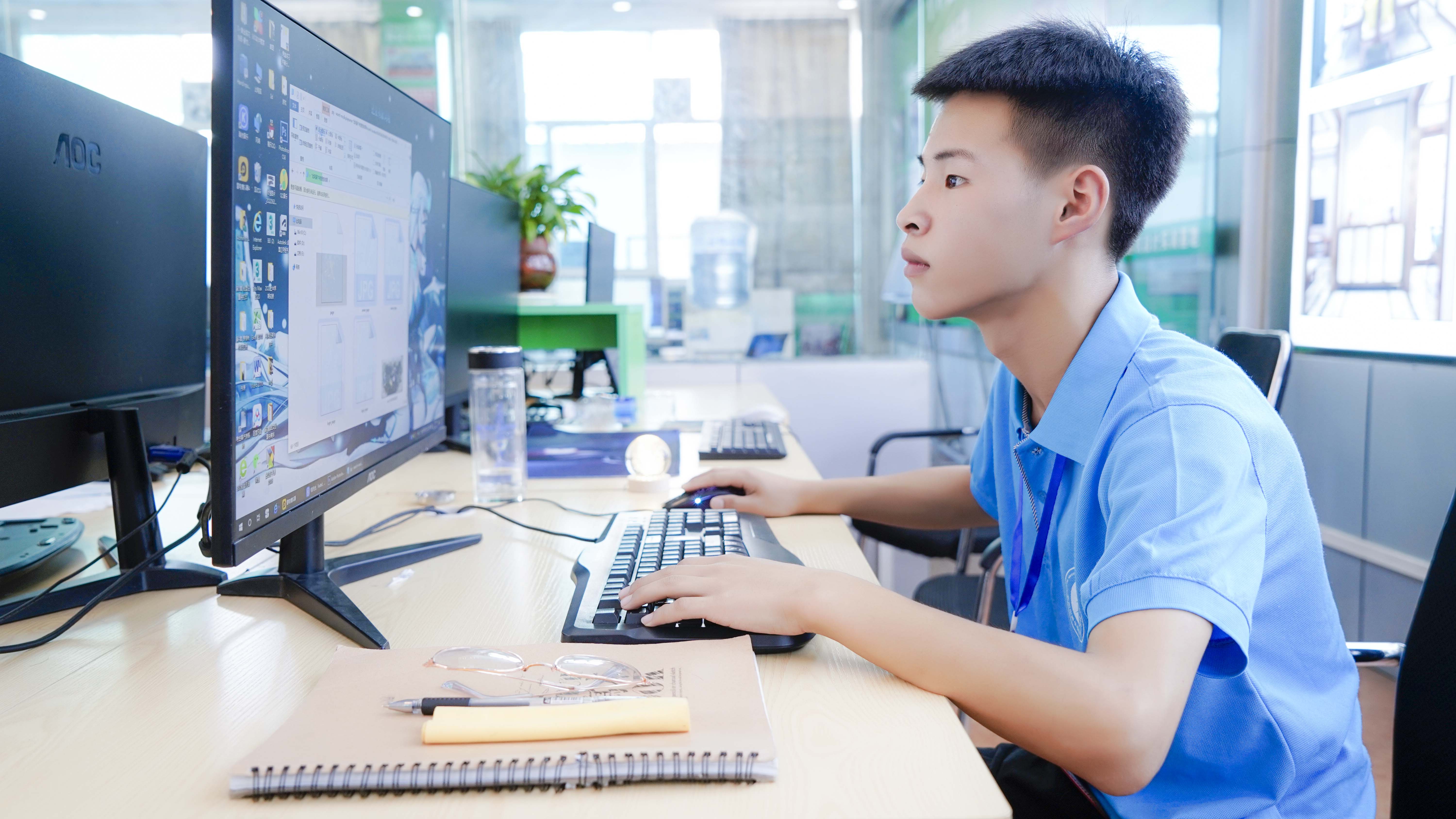 轉(zhuǎn)學(xué)來(lái)新華|選擇適合自己的路，讓夢(mèng)想重新啟航